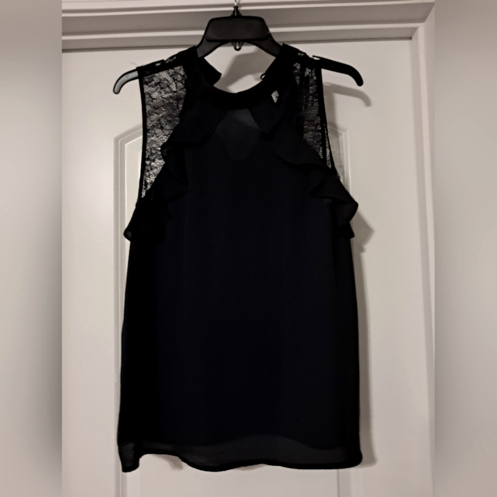 Sleeveless Lace navy blouse